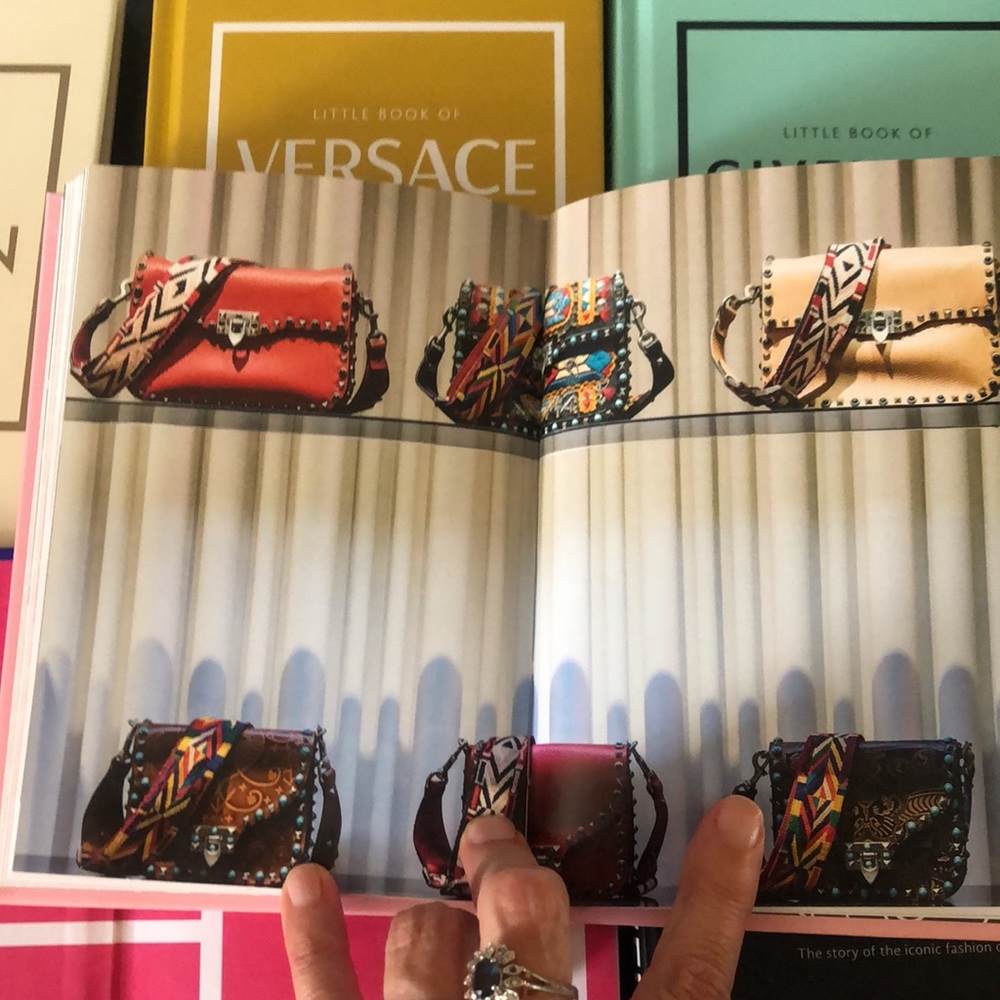 Luxury fashion books - set of 7 Hermes, LV, Valentino, Chanel, YSL, Versace new - Picture 11 of 13